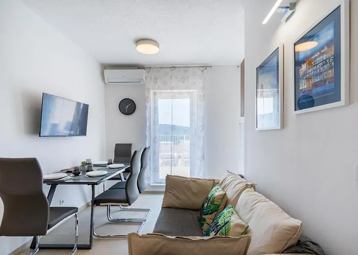 Apartments Tatjana II